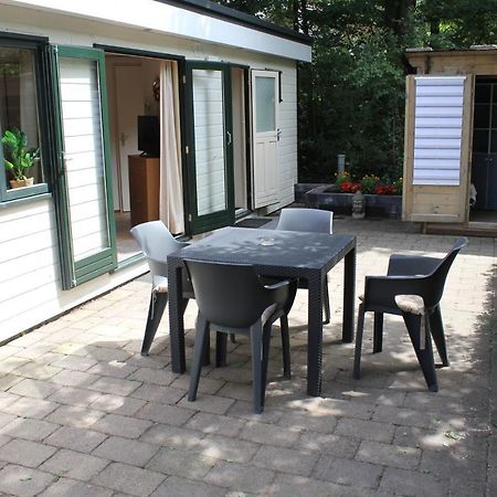 Sfeervolle Chalet Met Terras, H14 De Veldkamp, Epe, Voor 4 Personenヴィラ エクステリア 写真