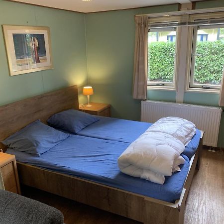 Sfeervolle Chalet Met Terras, H14 De Veldkamp, Epe, Voor 4 Personenヴィラ エクステリア 写真