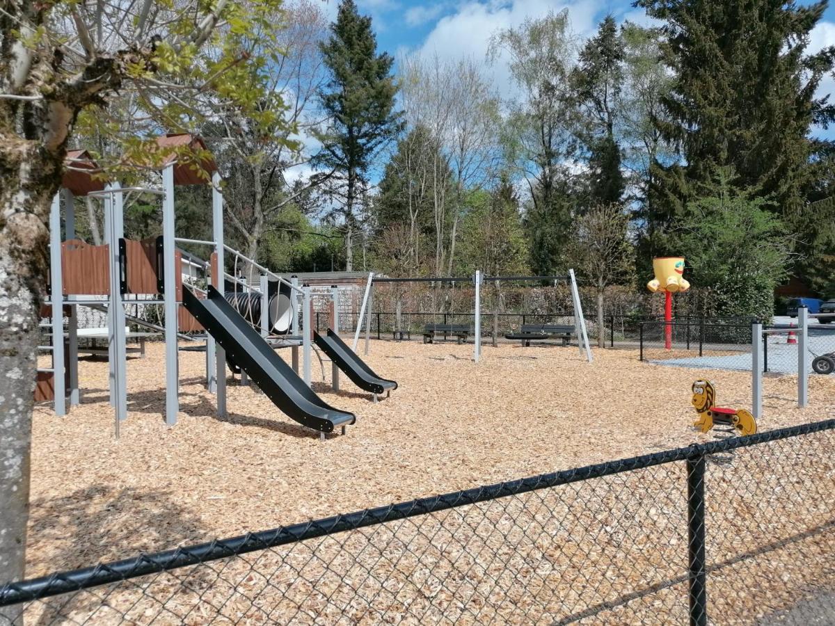 Sfeervolle Chalet Met Terras, H14 De Veldkamp, Epe, Voor 4 Personenヴィラ エクステリア 写真